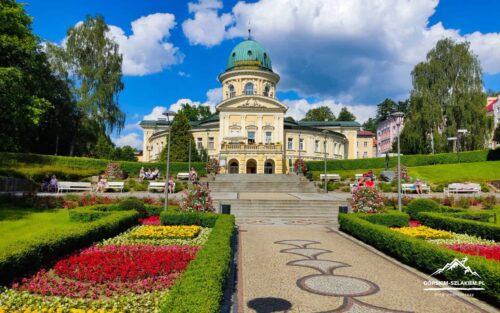 park zdrojowy w lądku zdrój