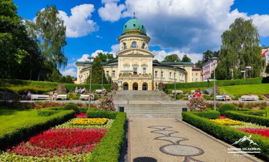 park zdrojowy w lądku zdrój